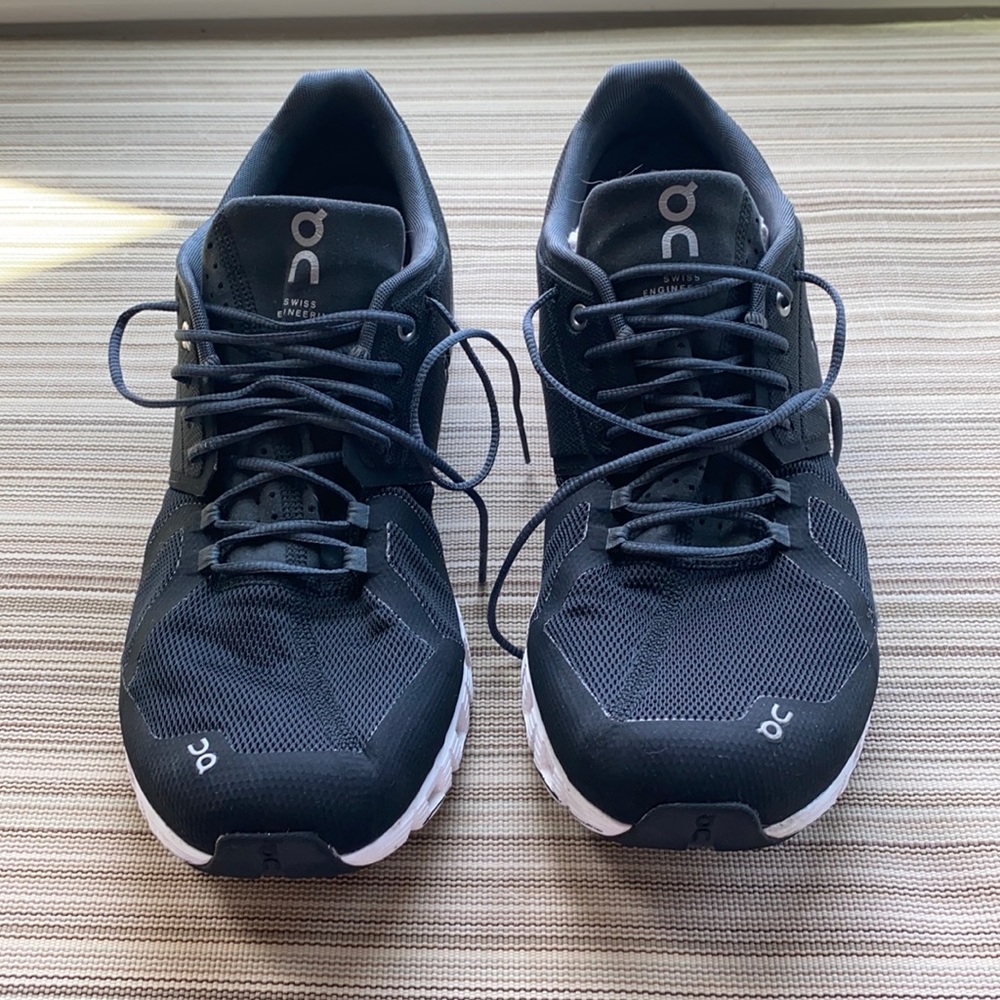 Men’s ON Swiss Engineering shoes